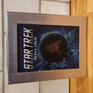 Star Trek Online Collectors Edition PC Atari, Pin, Book only - preowned